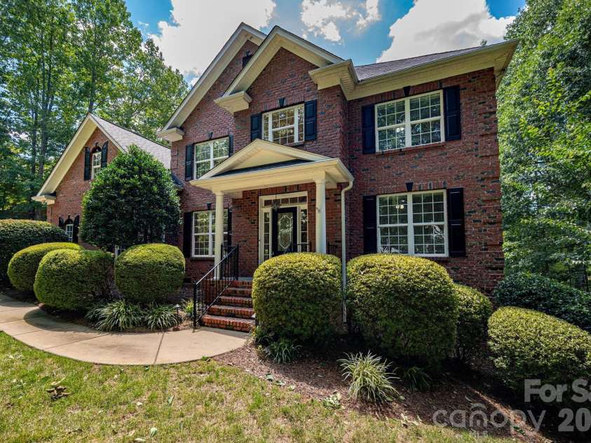 4108 Whim Shaft Drive, Lincolnton, NC 28092.  MLS# CAR4415409, YatesRealty ID 45297. Front Right Vie