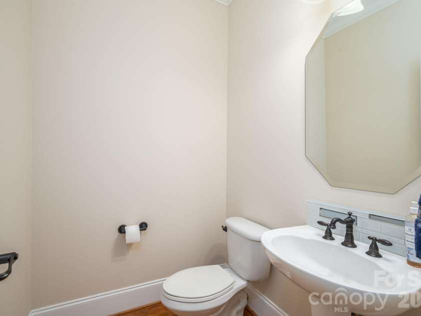 4108 Whim Shaft Drive, Lincolnton, NC 28092.  MLS# CAR4415409, YatesRealty ID 45297. Half Bath
