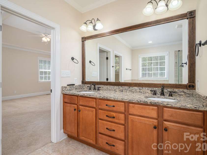 4108 Whim Shaft Drive, Lincolnton, NC 28092.  MLS# CAR4415409, YatesRealty ID 45297. Primary Bath
