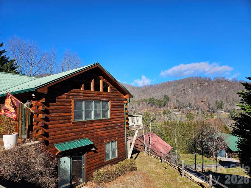 16 Hiawatha Drive, Maggie Valley, NC 28751.  MLS# CAR4405561, YatesRealty ID 45299. 