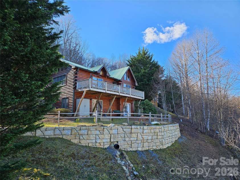 16 Hiawatha Drive, Maggie Valley, NC 28751.  MLS# CAR4405561, YatesRealty ID 45299. 