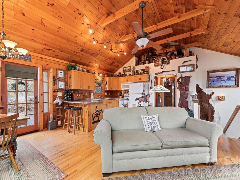 16 Hiawatha Drive, Maggie Valley, NC 28751.  MLS# CAR4405561, YatesRealty ID 45299. Main Living Area