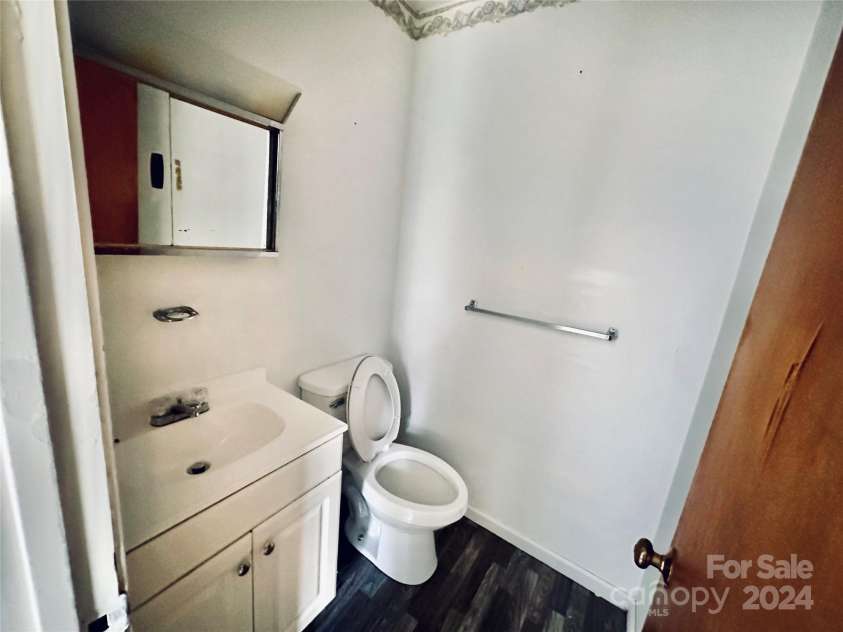 612 Dr Martin Luther King Jr Avenue, Enfield, NC 27823.  MLS# CAR4145152, YatesRealty ID 453. 1/2 Bath - Primary