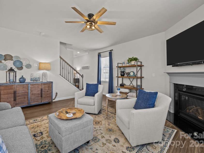 15122 Lake Ridge Road, Charlotte, NC 28278.  MLS# CAR4242300, YatesRealty ID 4530. 