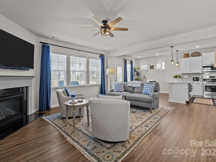 15122 Lake Ridge Road, Charlotte, NC 28278.  MLS# CAR4242300, YatesRealty ID 4530. 