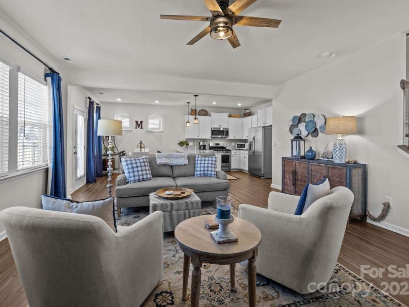 15122 Lake Ridge Road, Charlotte, NC 28278.  MLS# CAR4242300, YatesRealty ID 4530. 