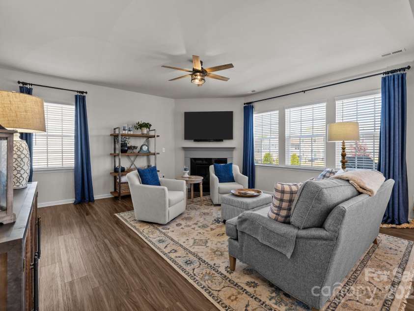 15122 Lake Ridge Road, Charlotte, NC 28278.  MLS# CAR4242300, YatesRealty ID 4530. 