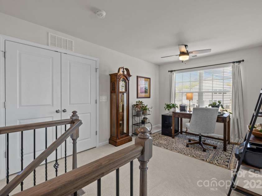 15122 Lake Ridge Road, Charlotte, NC 28278.  MLS# CAR4242300, YatesRealty ID 4530. 