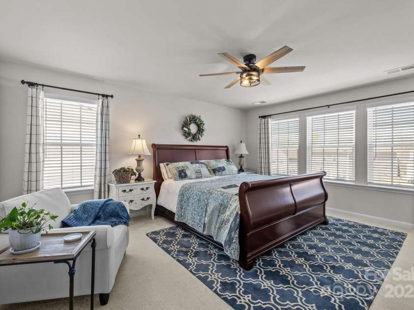 15122 Lake Ridge Road, Charlotte, NC 28278.  MLS# CAR4242300, YatesRealty ID 4530. 