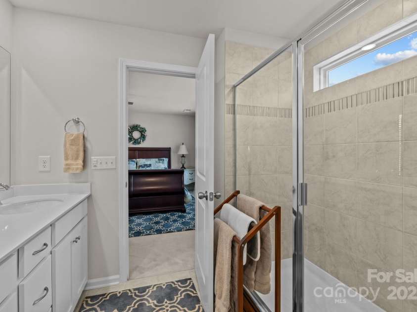 15122 Lake Ridge Road, Charlotte, NC 28278.  MLS# CAR4242300, YatesRealty ID 4530. 