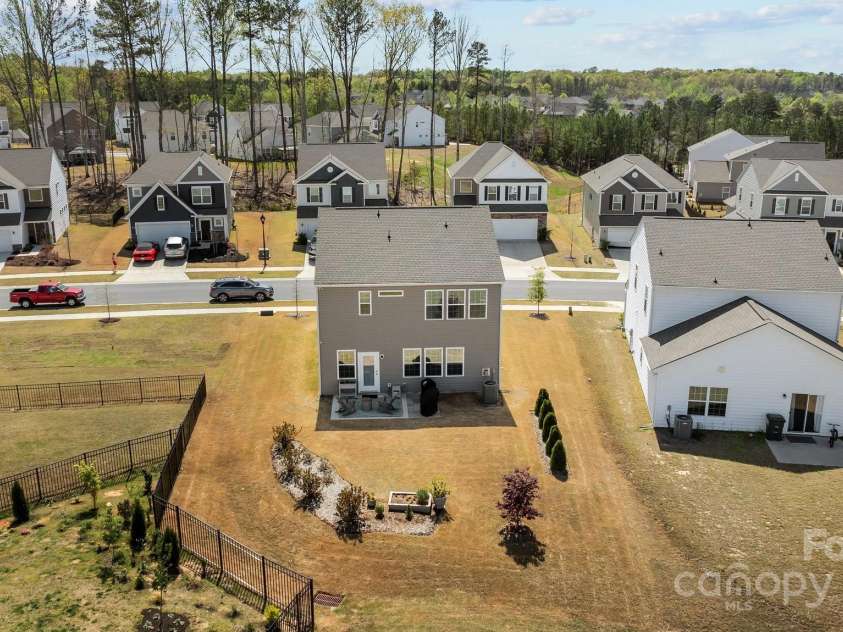 15122 Lake Ridge Road, Charlotte, NC 28278.  MLS# CAR4242300, YatesRealty ID 4530. 