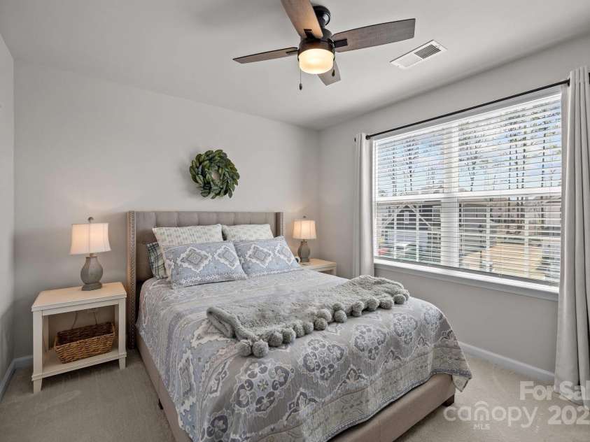 15122 Lake Ridge Road, Charlotte, NC 28278.  MLS# CAR4242300, YatesRealty ID 4530. 