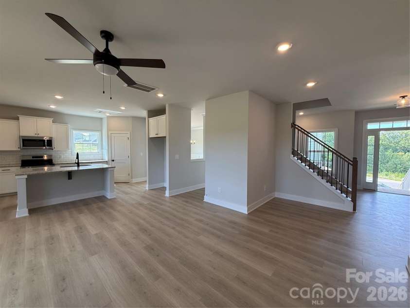 158 Kerr Walk Drive, Statesville, NC 28677.  MLS# CAR4415227, YatesRealty ID 45300. 