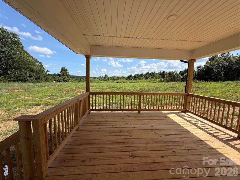 158 Kerr Walk Drive, Statesville, NC 28677.  MLS# CAR4415227, YatesRealty ID 45300. 