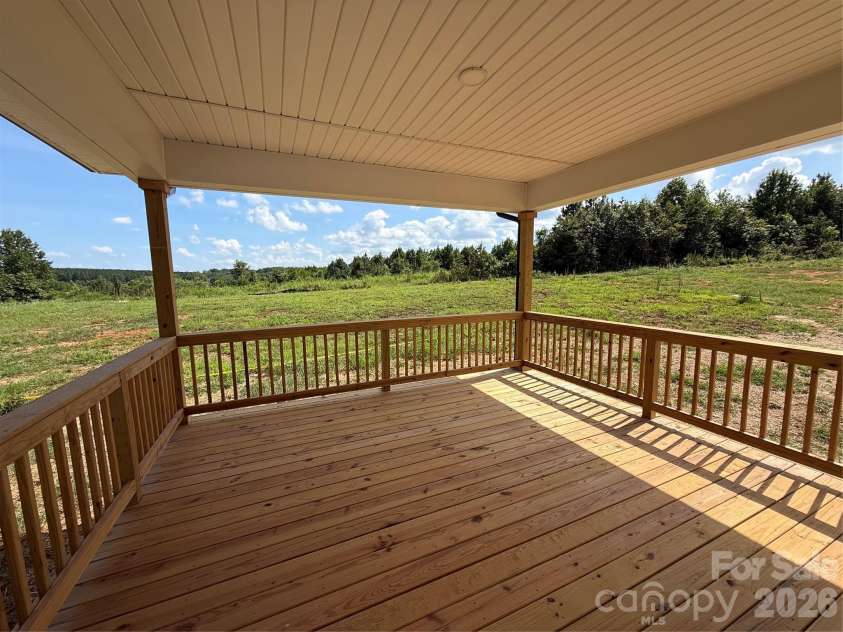 158 Kerr Walk Drive, Statesville, NC 28677.  MLS# CAR4415227, YatesRealty ID 45300. 