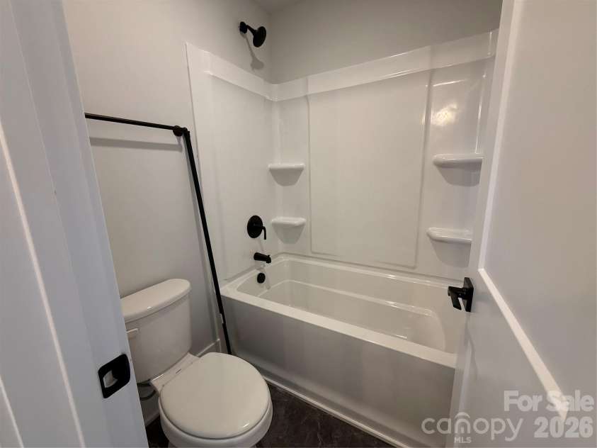 158 Kerr Walk Drive, Statesville, NC 28677.  MLS# CAR4415227, YatesRealty ID 45300. Jack & Jill Bathroom between Flex Space rooms 1 & 2