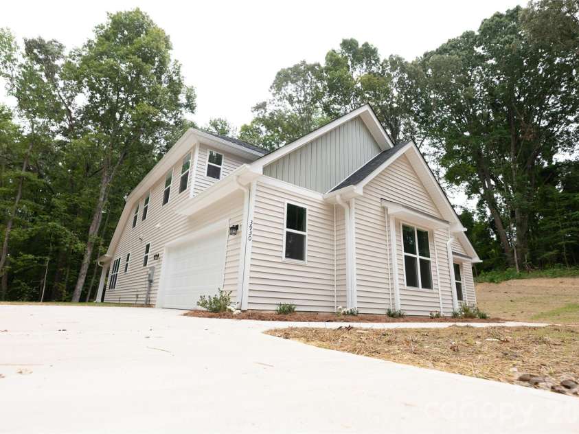 3930 Sunset Valley Drive, Concord, NC 28025.  MLS# CAR4414946, YatesRealty ID 45301. 
