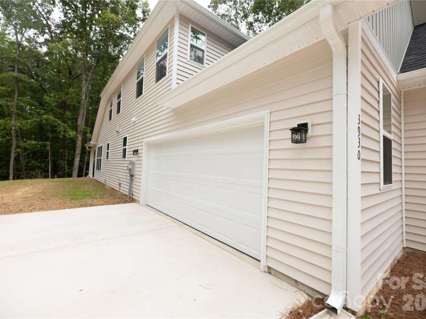 3930 Sunset Valley Drive, Concord, NC 28025.  MLS# CAR4414946, YatesRealty ID 45301. 