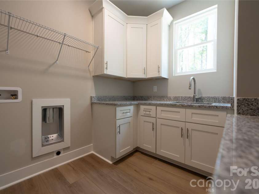 3930 Sunset Valley Drive, Concord, NC 28025.  MLS# CAR4414946, YatesRealty ID 45301. 