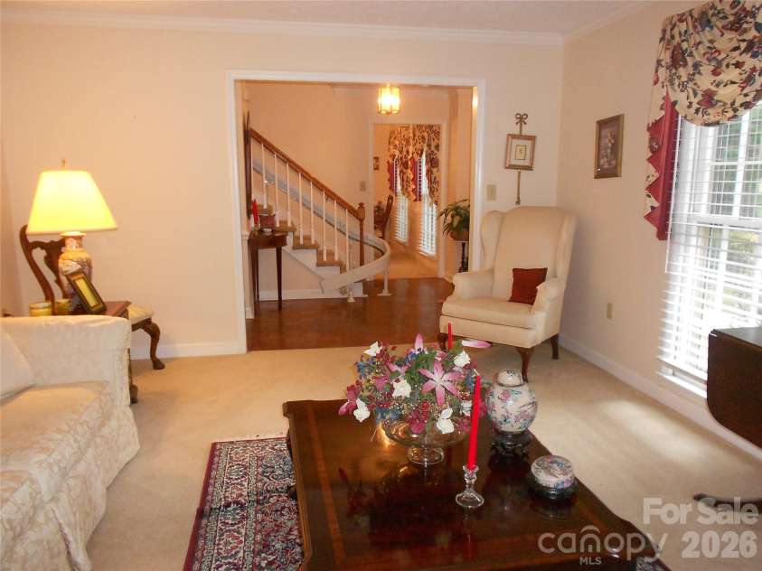 4002 Trehurst Court, Charlotte, NC 28269.  MLS# CAR4414911, YatesRealty ID 45305. 
