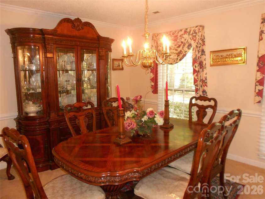4002 Trehurst Court, Charlotte, NC 28269.  MLS# CAR4414911, YatesRealty ID 45305. 