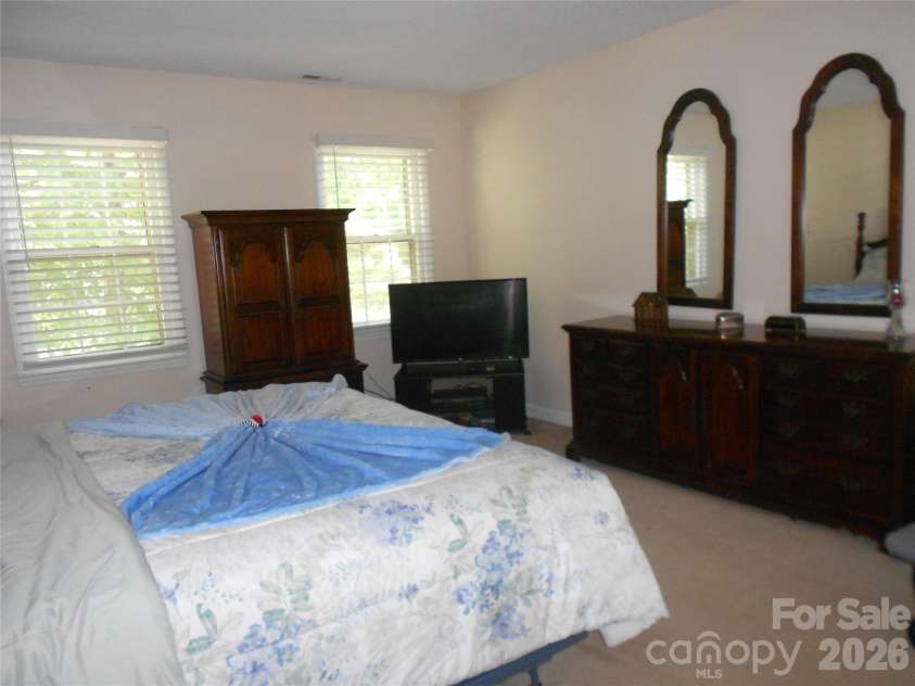 4002 Trehurst Court, Charlotte, NC 28269.  MLS# CAR4414911, YatesRealty ID 45305. 