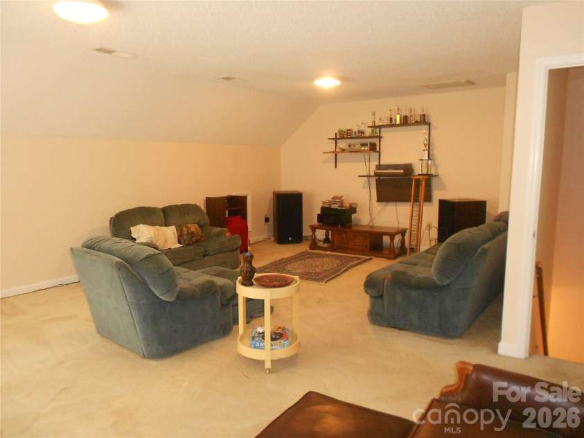 4002 Trehurst Court, Charlotte, NC 28269.  MLS# CAR4414911, YatesRealty ID 45305. 
