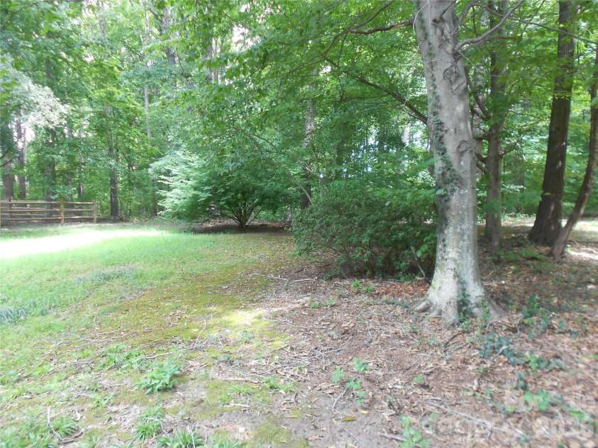 4002 Trehurst Court, Charlotte, NC 28269.  MLS# CAR4414911, YatesRealty ID 45305. 