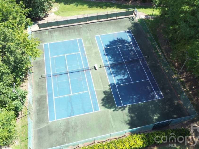 4002 Trehurst Court, Charlotte, NC 28269.  MLS# CAR4414911, YatesRealty ID 45305. 