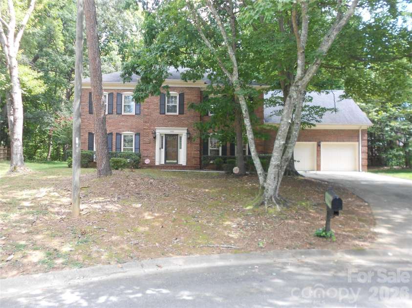 4002 Trehurst Court, Charlotte, NC 28269.  MLS# CAR4414911, YatesRealty ID 45305. 
