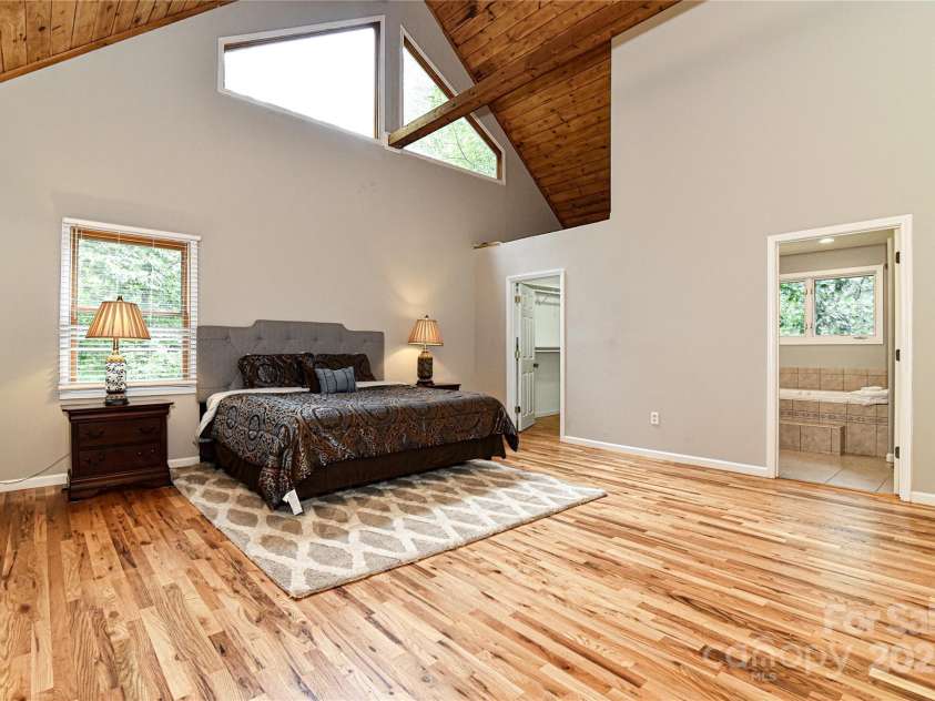 210 Craggy Street, Black Mountain, NC 28711.  MLS# CAR4238404, YatesRealty ID 4531. 