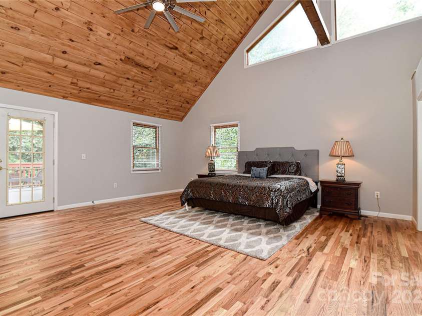 210 Craggy Street, Black Mountain, NC 28711.  MLS# CAR4238404, YatesRealty ID 4531. 
