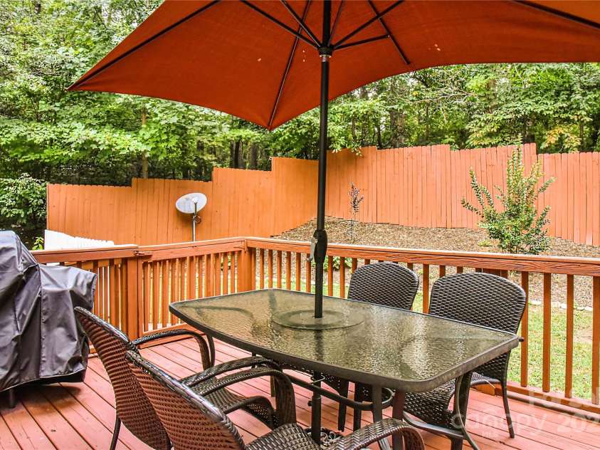 210 Craggy Street, Black Mountain, NC 28711.  MLS# CAR4238404, YatesRealty ID 4531. 