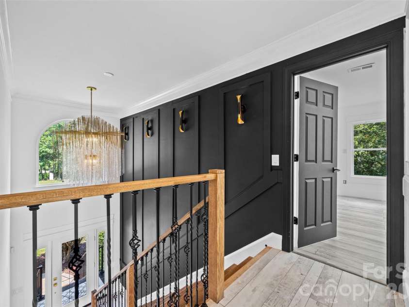 9827 Potter Road, Matthews, NC 28104.  MLS# CAR4406381, YatesRealty ID 45310. 