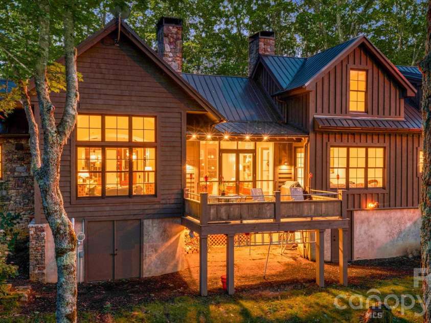 21 Corkscrew Way, Sylva, NC 28779.  MLS# CAR4415354, YatesRealty ID 45312. 