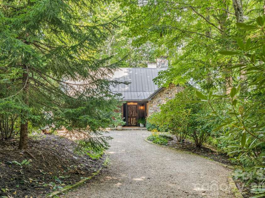 21 Corkscrew Way, Sylva, NC 28779.  MLS# CAR4415354, YatesRealty ID 45312. 