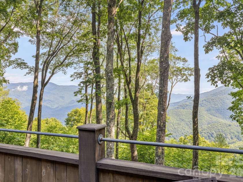 21 Corkscrew Way, Sylva, NC 28779.  MLS# CAR4415354, YatesRealty ID 45312. 