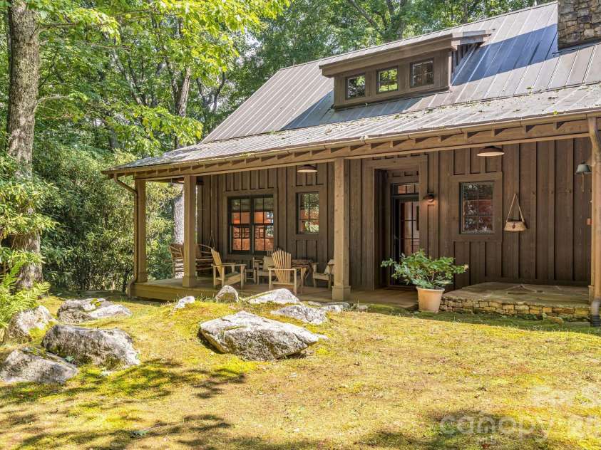 21 Corkscrew Way, Sylva, NC 28779.  MLS# CAR4415354, YatesRealty ID 45312. 