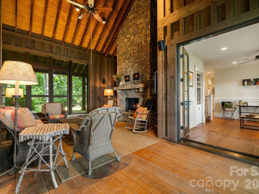 21 Corkscrew Way, Sylva, NC 28779.  MLS# CAR4415354, YatesRealty ID 45312. 