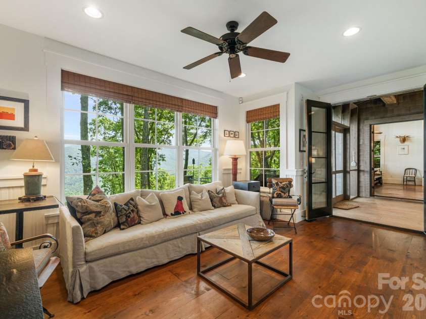 21 Corkscrew Way, Sylva, NC 28779.  MLS# CAR4415354, YatesRealty ID 45312. 