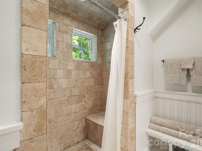 21 Corkscrew Way, Sylva, NC 28779.  MLS# CAR4415354, YatesRealty ID 45312. 