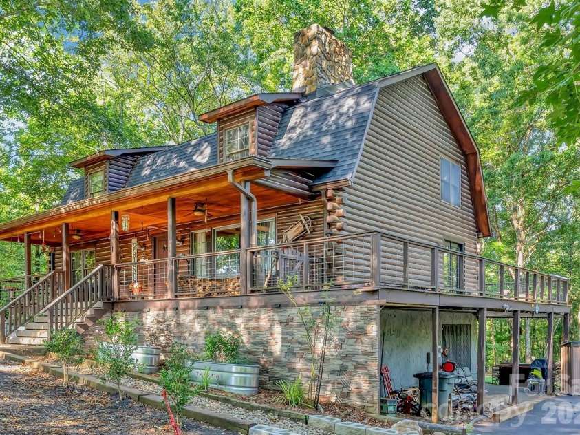 2440 Mount Lebanon Road, Campobello, SC 29322.  MLS# CAR4416231, YatesRealty ID 45313. Front