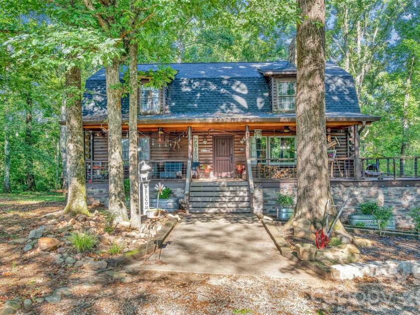 2440 Mount Lebanon Road, Campobello, SC 29322.  MLS# CAR4416231, YatesRealty ID 45313. Front