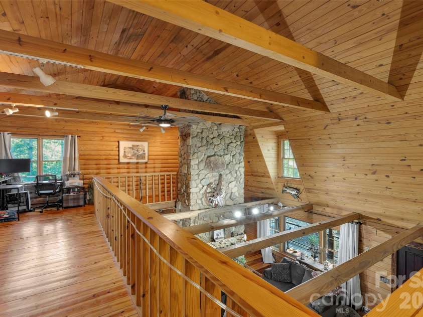 2440 Mount Lebanon Road, Campobello, SC 29322.  MLS# CAR4416231, YatesRealty ID 45313. Loft