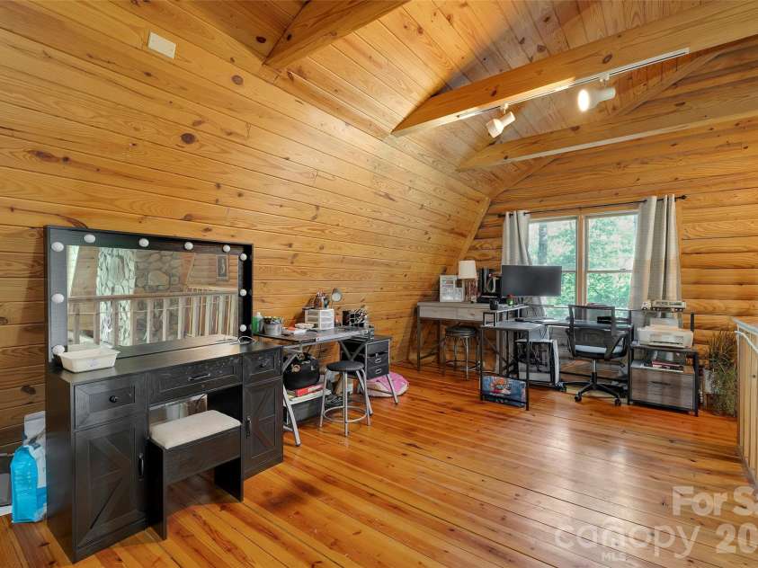 2440 Mount Lebanon Road, Campobello, SC 29322.  MLS# CAR4416231, YatesRealty ID 45313. Loft