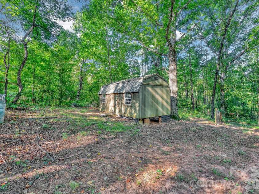 2440 Mount Lebanon Road, Campobello, SC 29322.  MLS# CAR4416231, YatesRealty ID 45313. Outbuilding