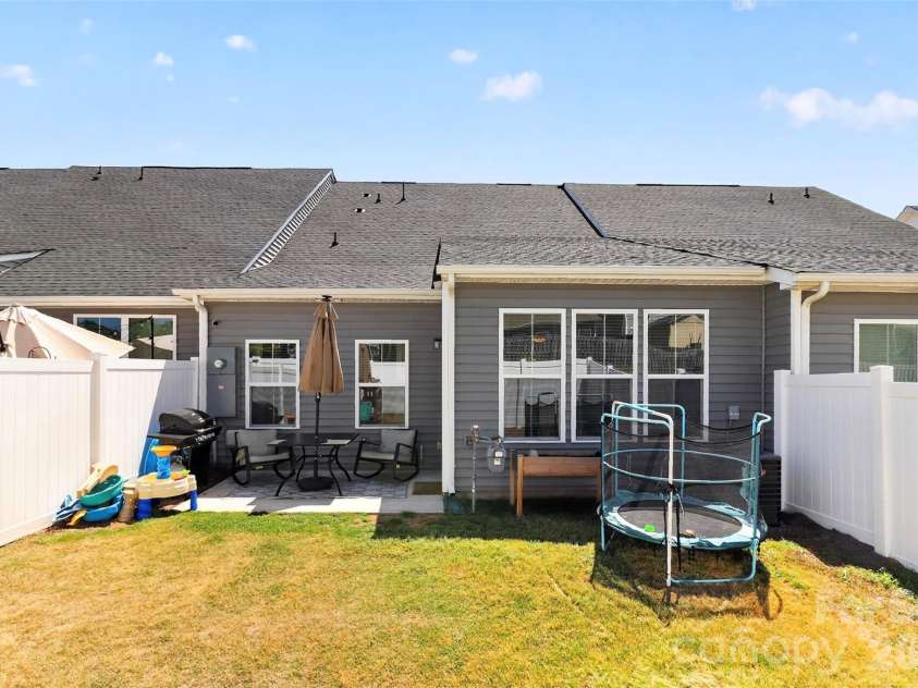 1324 Kristy Lynn Drive, Monroe, NC 28110.  MLS# CAR4416100, YatesRealty ID 45314. 