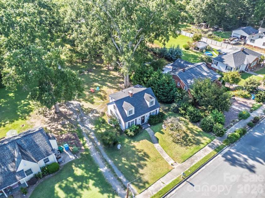 627 6th Street, Albemarle, NC 28001.  MLS# CAR4415919, YatesRealty ID 45315. 