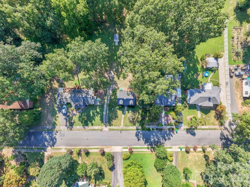 627 6th Street, Albemarle, NC 28001.  MLS# CAR4415919, YatesRealty ID 45315. 