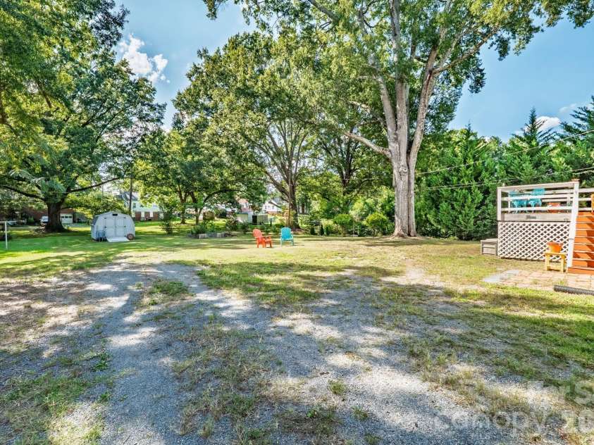 627 6th Street, Albemarle, NC 28001.  MLS# CAR4415919, YatesRealty ID 45315. 